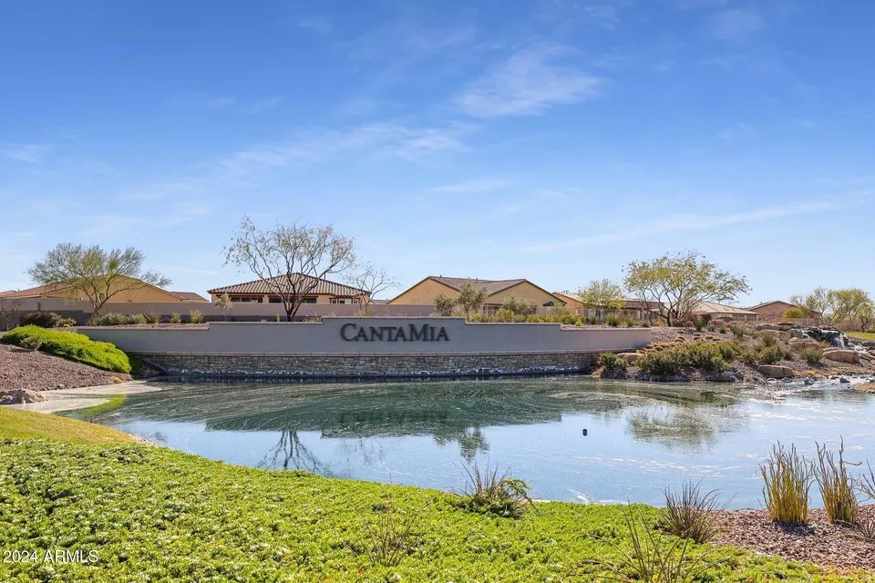 Quiet 2BR plus office in gated Goodyear community - Photo 5