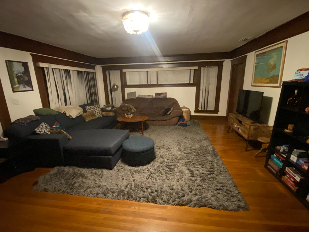 Private Bedroom in a Lovely Shared Craftsman Home - Photo 3