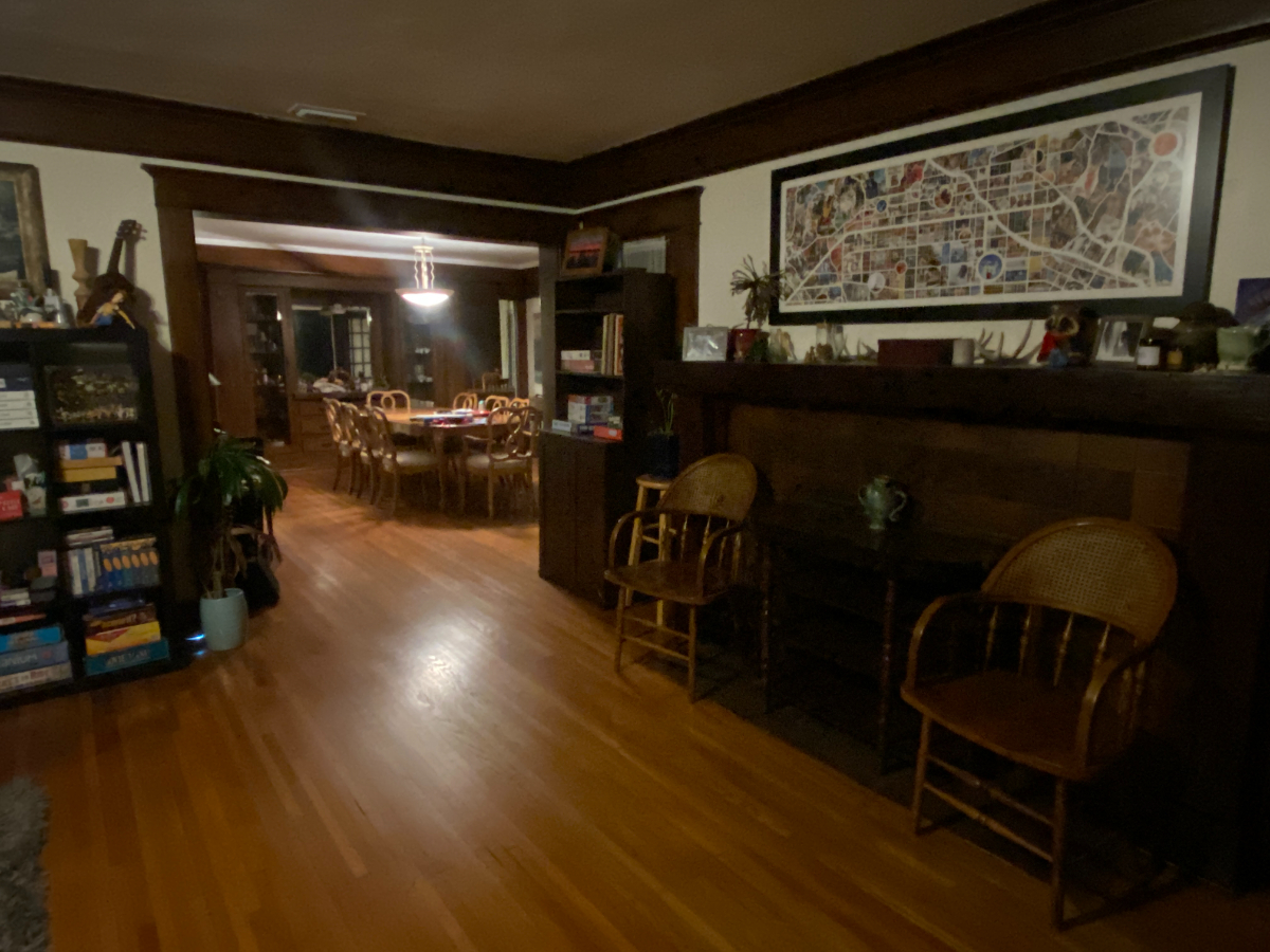 Private Bedroom in a Lovely Shared Craftsman Home - Photo 4