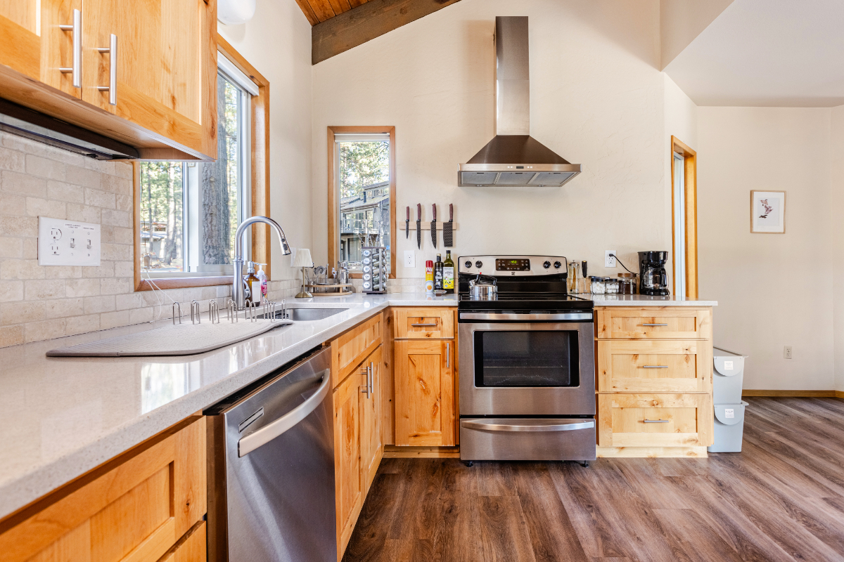 Sunriver Chalet Near SHARC, Trails & The Village // 20 Minute Drive to Bend, Oregon - Photo 1