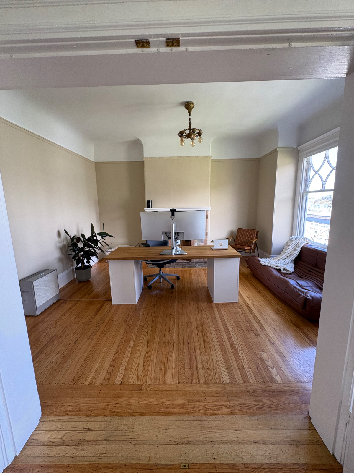 Sunny Bedroom/Office in the Haight - Photo 2