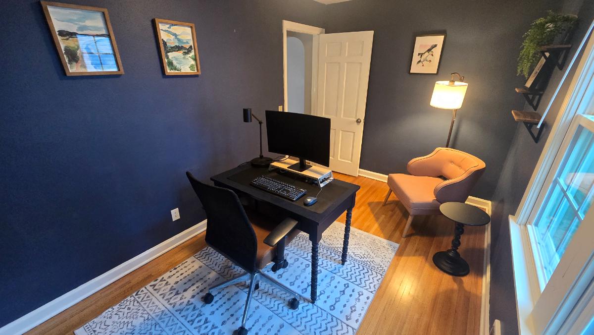 Newly Furnished 3BR Home with Office, Finished Basement & Utilities Included - Photo 9