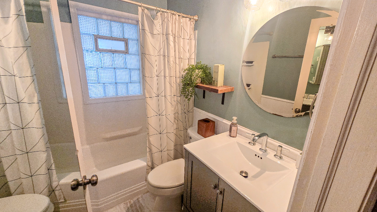 Newly Furnished 3BR Home with Office, Finished Basement & Utilities Included - Photo 10