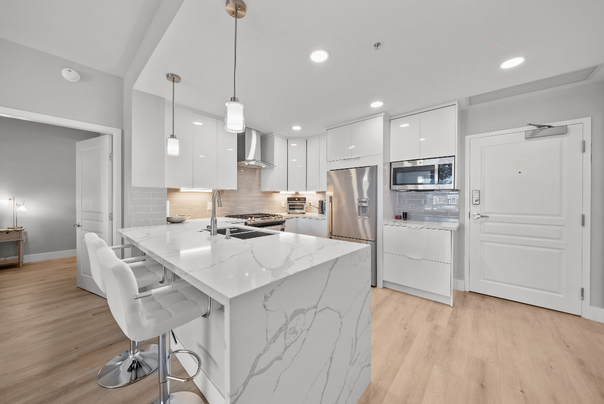 Little Italy (San Diego) High Rise View Condo (2bd 2ba) - Photo 1