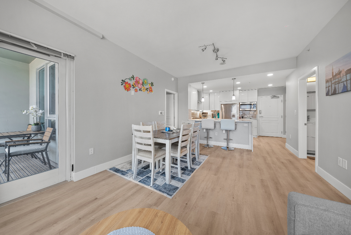Little Italy (San Diego) High Rise View Condo (2bd 2ba) - Photo 6