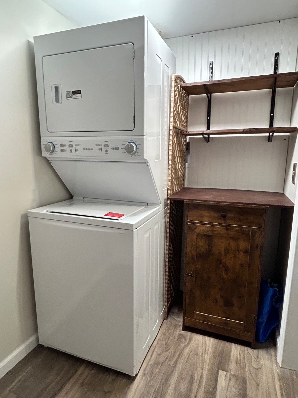Immaculate 1 Bdr. Apartment with Private Yard and Free Offstreet Parking - Photo 7
