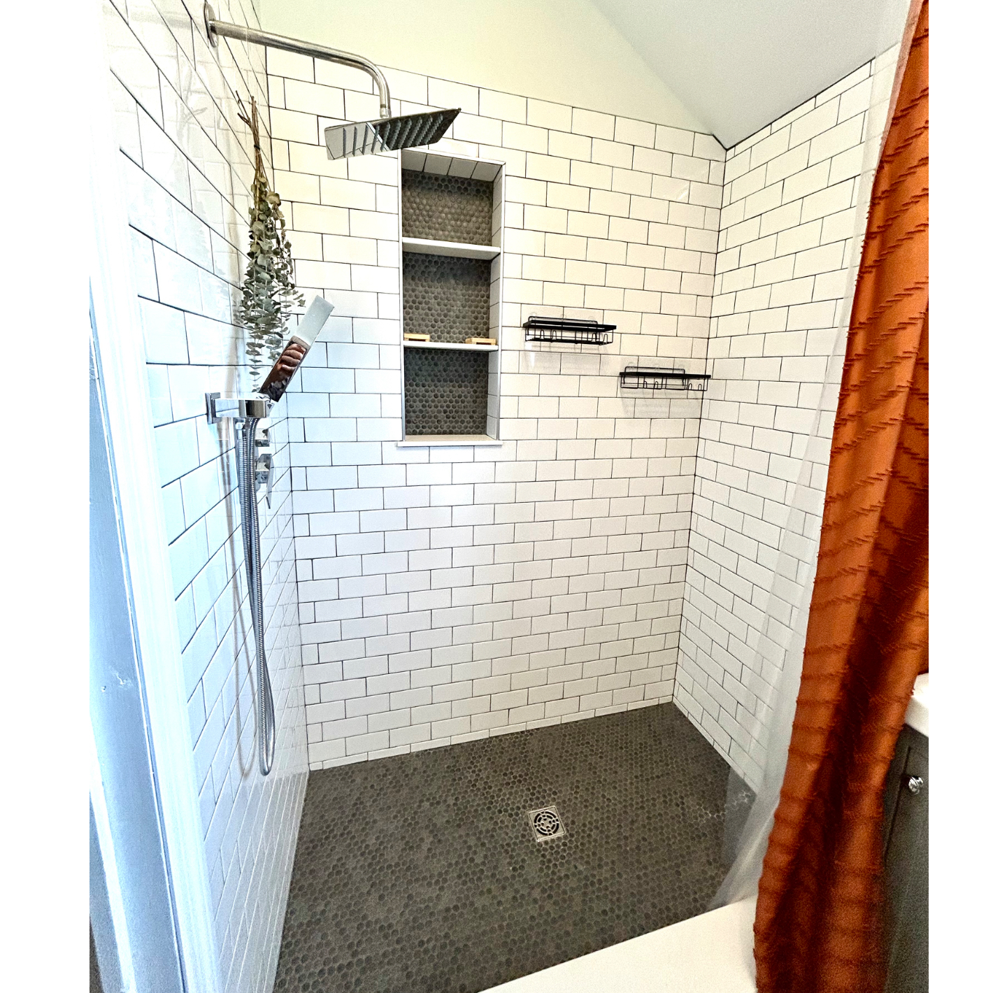 Immaculate 1 Bdr. Apartment with Private Yard and Free Offstreet Parking - Photo 4