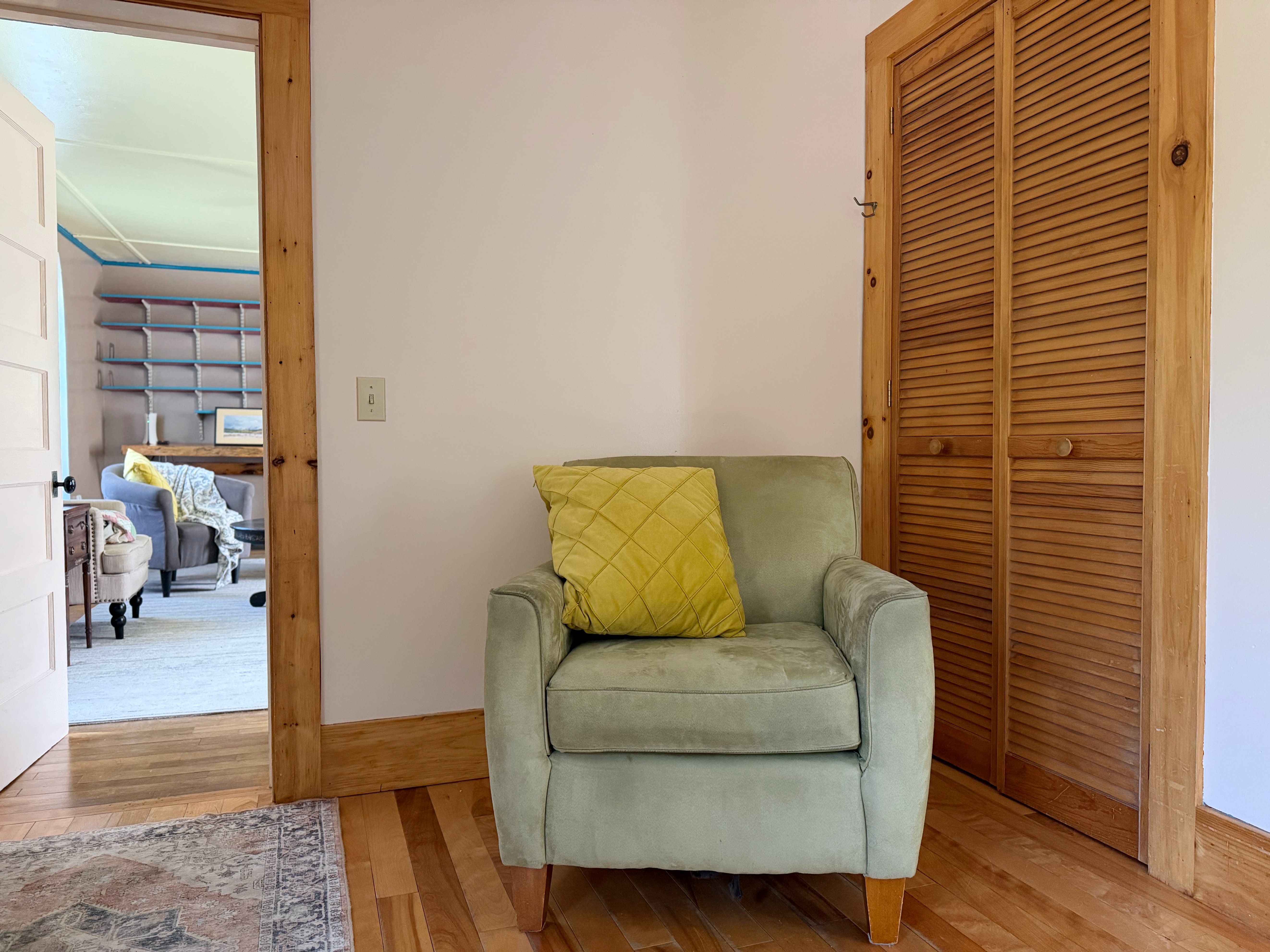 Cozy 3BR Apartment In Prime Location Just Steps From Downtown & Near Hospitals - Photo 9