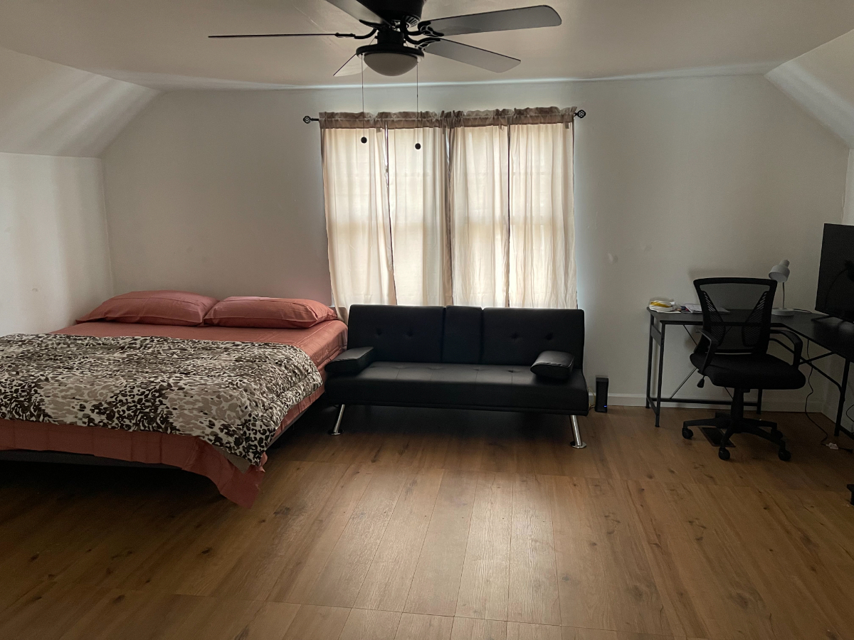 Spacious 4BR Home - 2 Full Baths - 10 Min to ECMC & Buffalo General - Parking & W/D - Photo 8