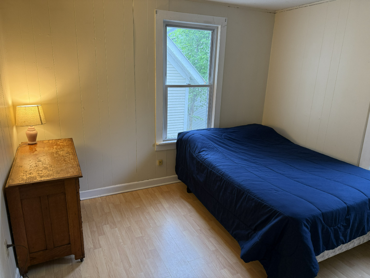 Second Floor Apartment in Old North End - Photo 3
