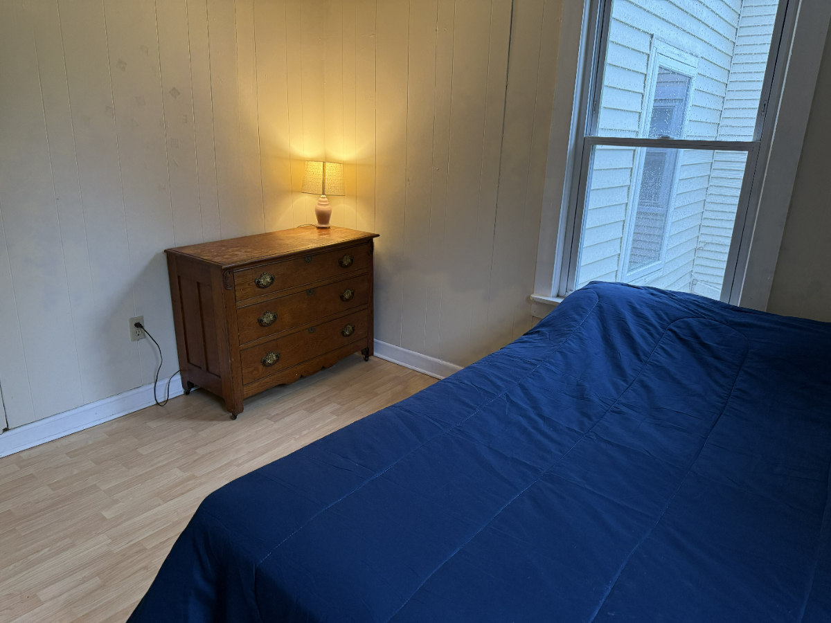 Second Floor Apartment in Old North End - Photo 4