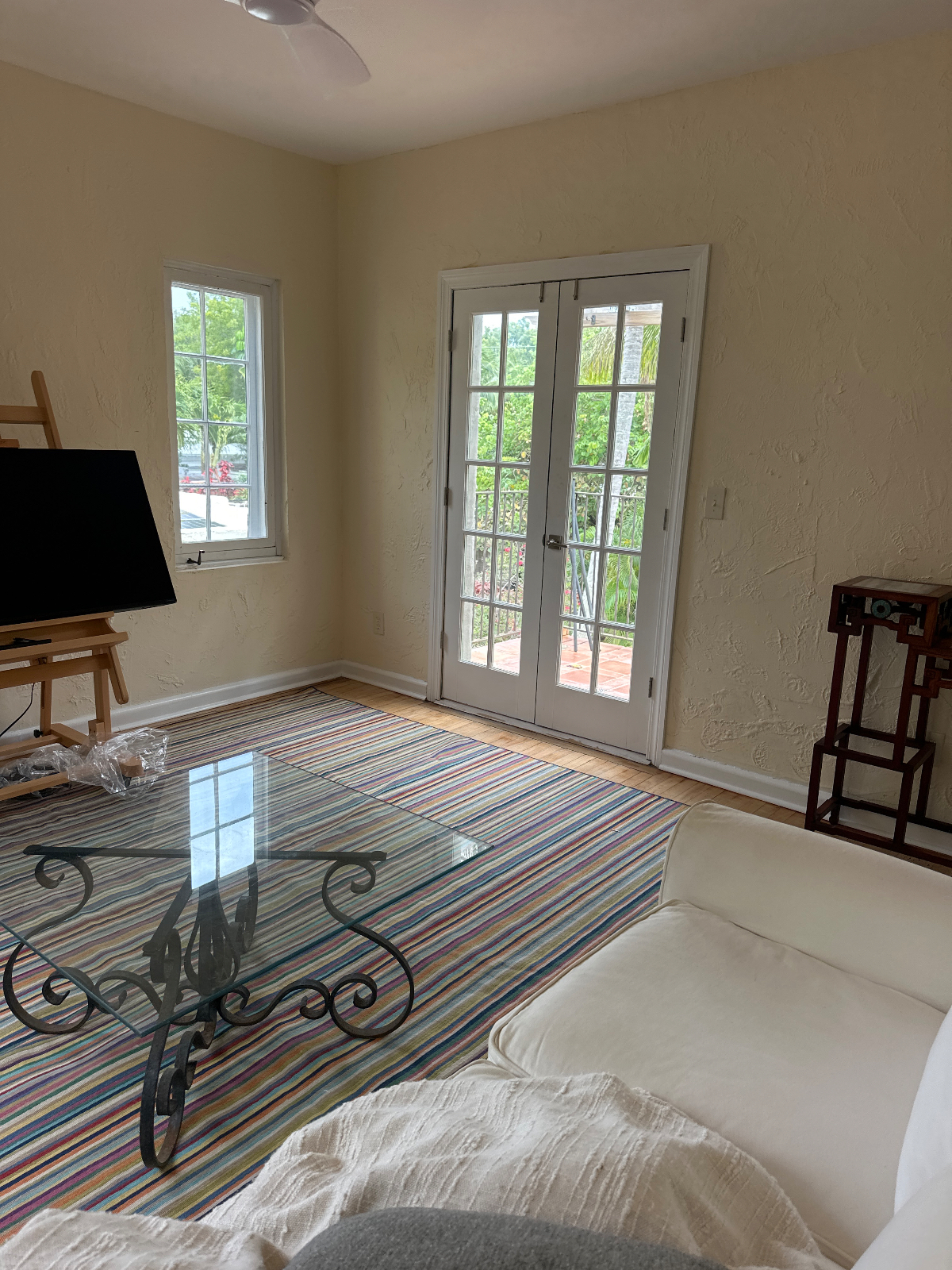newly renovated Mediterranean cozy - Photo 2