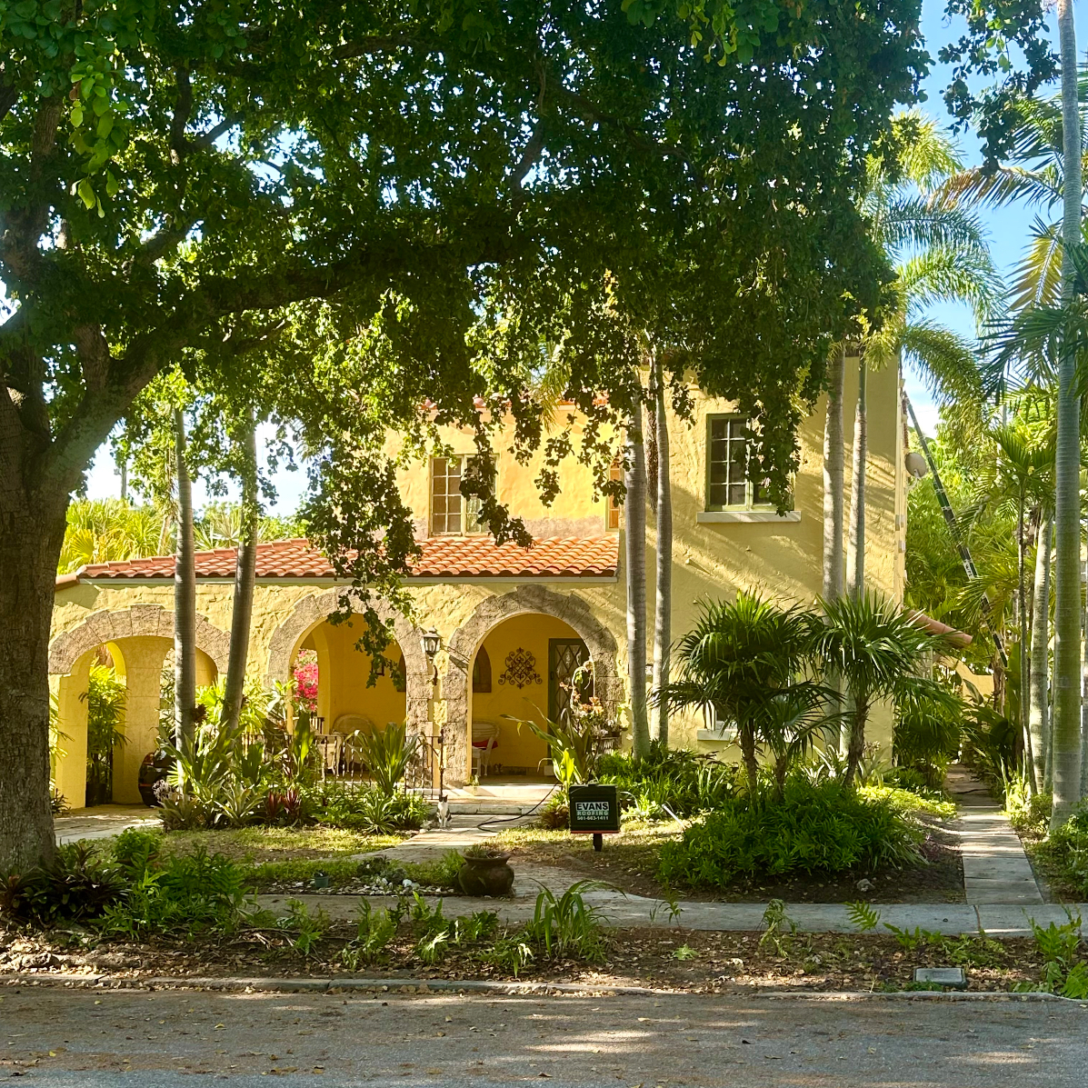 newly renovated Mediterranean cozy