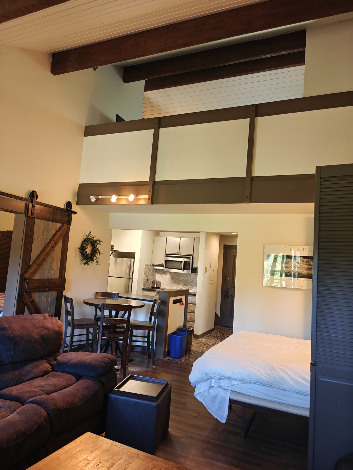 Seventh Mountain Resort loft condo - Photo 3