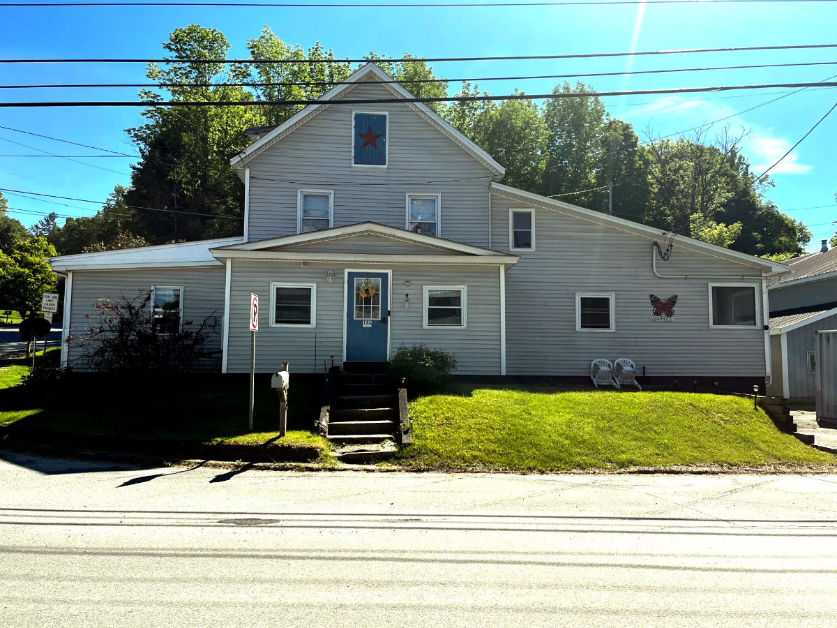 Cozy Private Studio | High-Speed WiFi | Private Entrance | Off-Street Parking | Downtown Barton - Photo 1