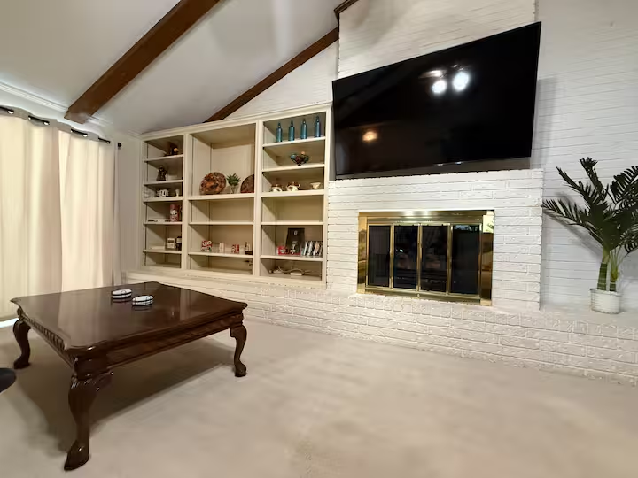 Spacious Family Retreat Near Texas Tech, Medical District & South Plains Mall - Photo 1