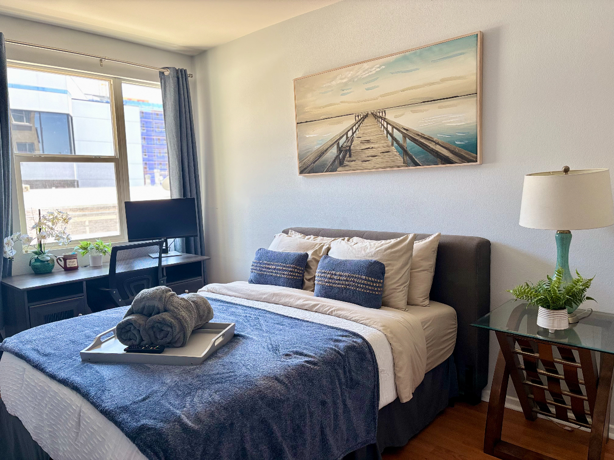 Furnished Hillcrest 1BR · 12-min walk to Scripps Mercy · RN Host · All-Inclusive + EV Parking - Photo 4
