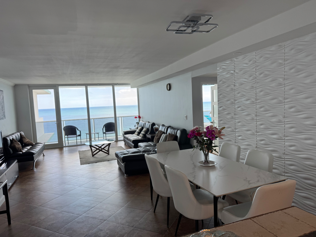 Magnificent large oceanfront corner 2/2 unit with direct ocean view - Photo 3