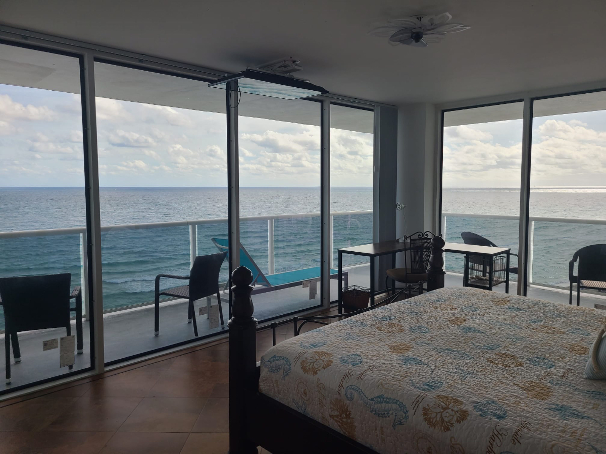 Magnificent large oceanfront corner 2/2 unit with direct ocean view - Photo 10