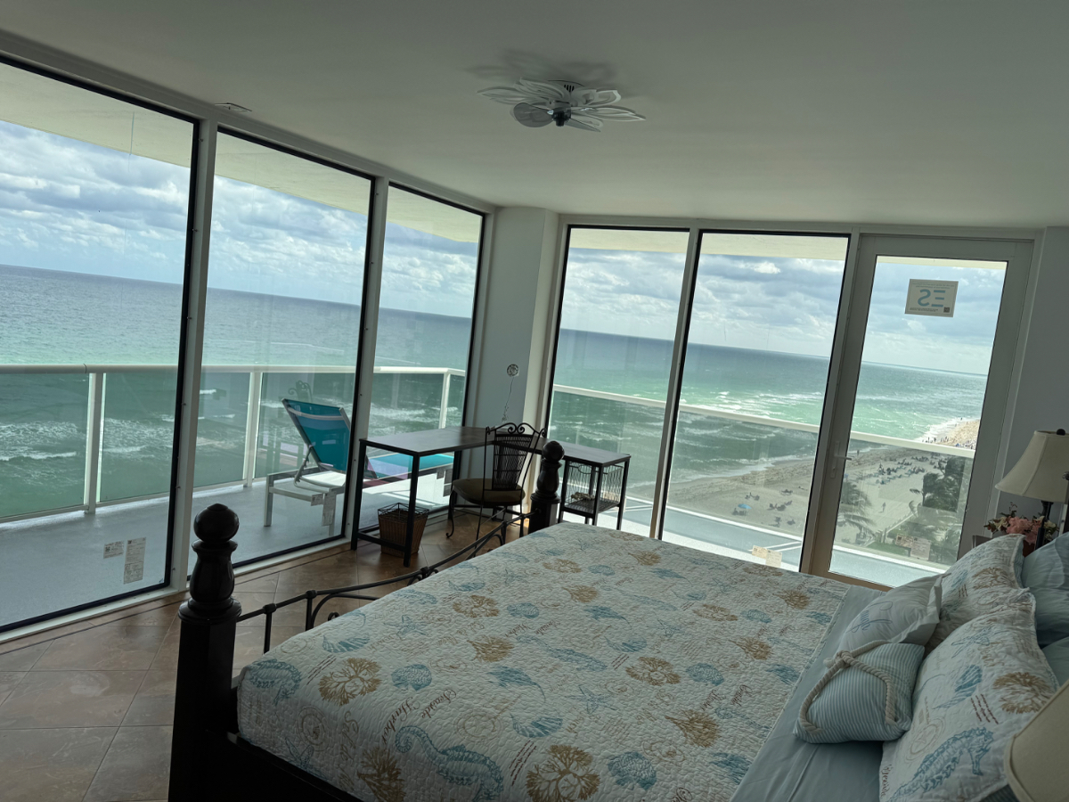 Magnificent large oceanfront corner 2/2 unit with direct ocean view - Photo 11