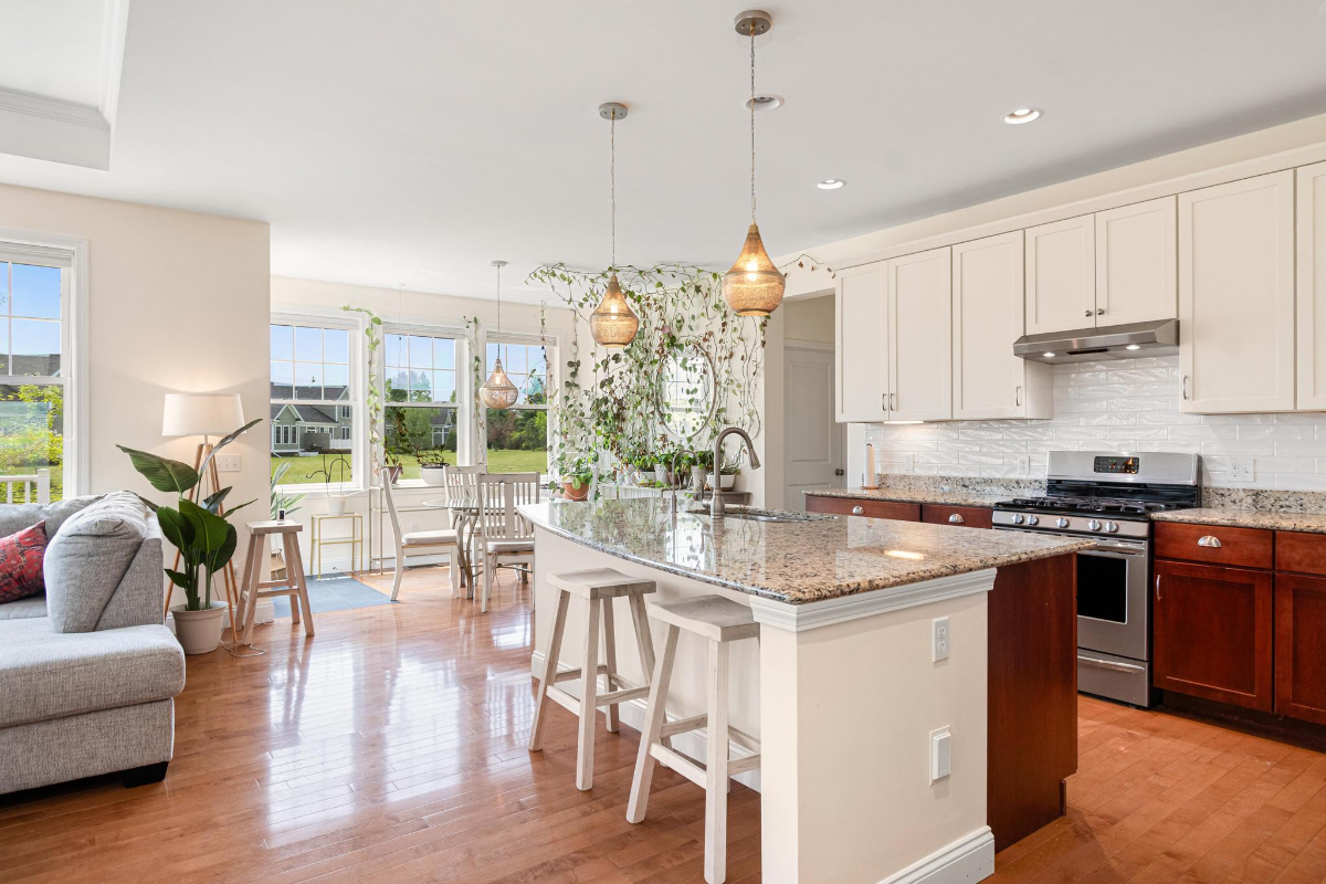 GORGEOUS Spacious 4BR Home with Fireplace, Deck & Community Amenities - Photo 6