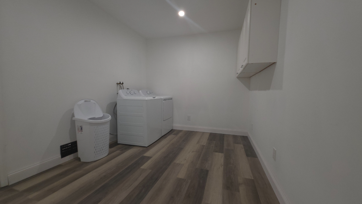 Fully Furnished Private Suite with Bath & Living Room - Extended Stays Welcome 2nd Floor - Photo 4