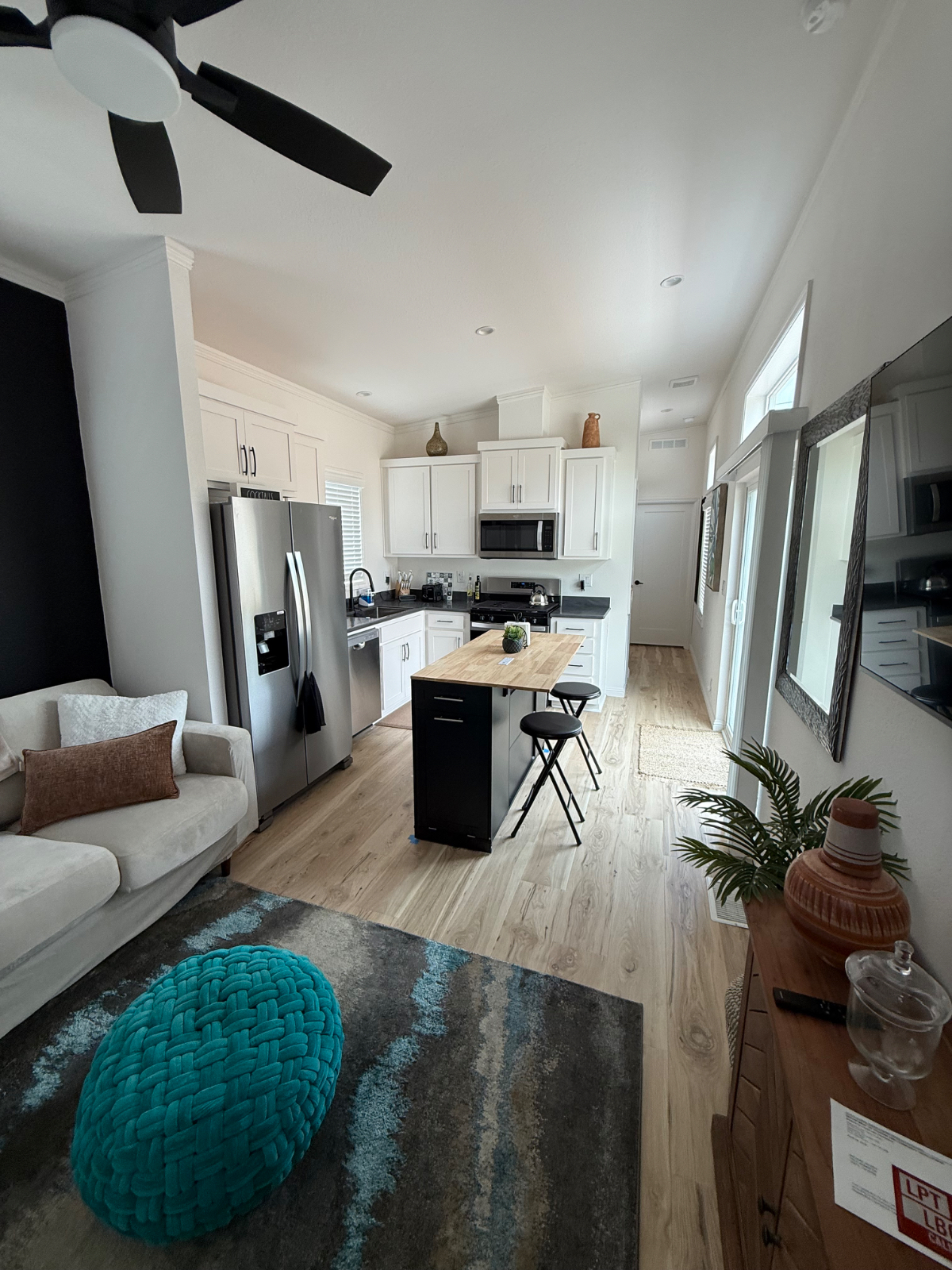 NEWLY BUILT ADU 1BD 1 BA PRIVATE ENTRANCE PARKING UTILITIES INCLUDED - Photo 2