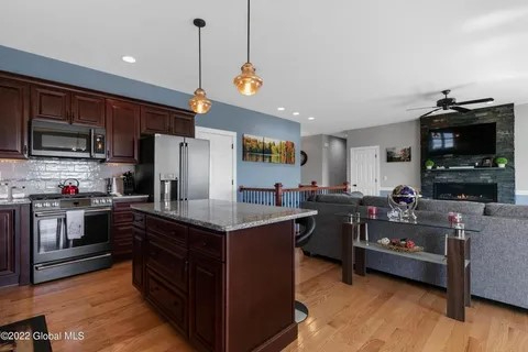 Welcome to The View at Morgan Court - a quiet, upscale neighborhood in Stillwater, NY ideally situat - Photo 9