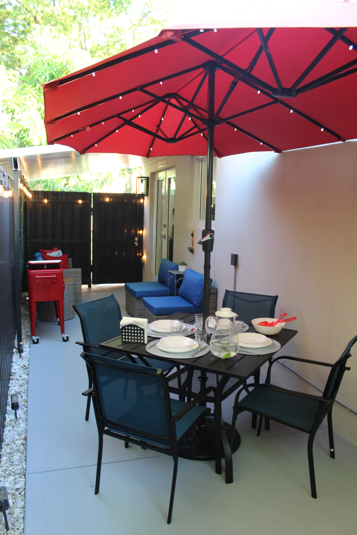 Newly Renovated 2BR Modern Retreat with Private Patio, Parking & Wi-Fi - Photo 2