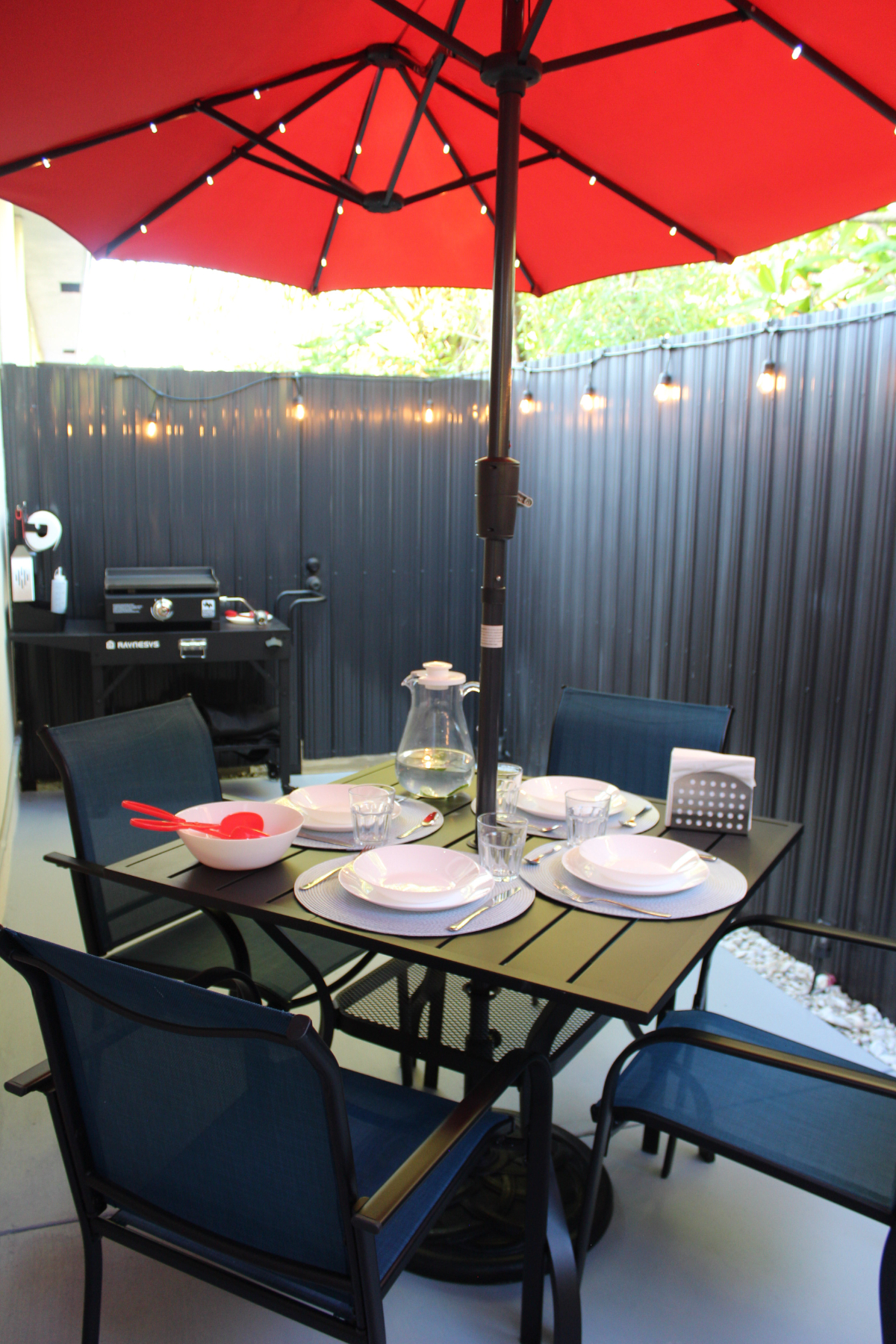 Newly Renovated 2BR Modern Retreat with Private Patio, Parking & Wi-Fi - Photo 7