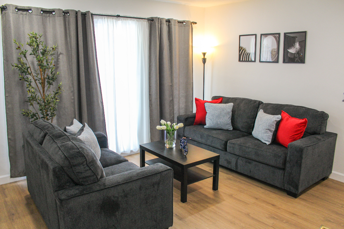 Newly Renovated 2BR Modern Retreat with Private Patio, Parking & Wi-Fi - Photo 3