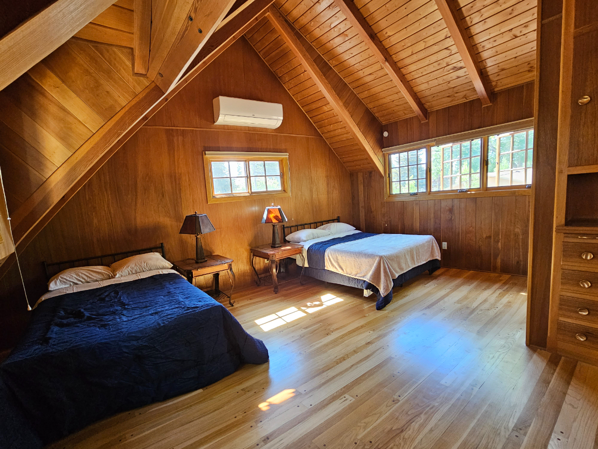 The Hollo House - Photo 3