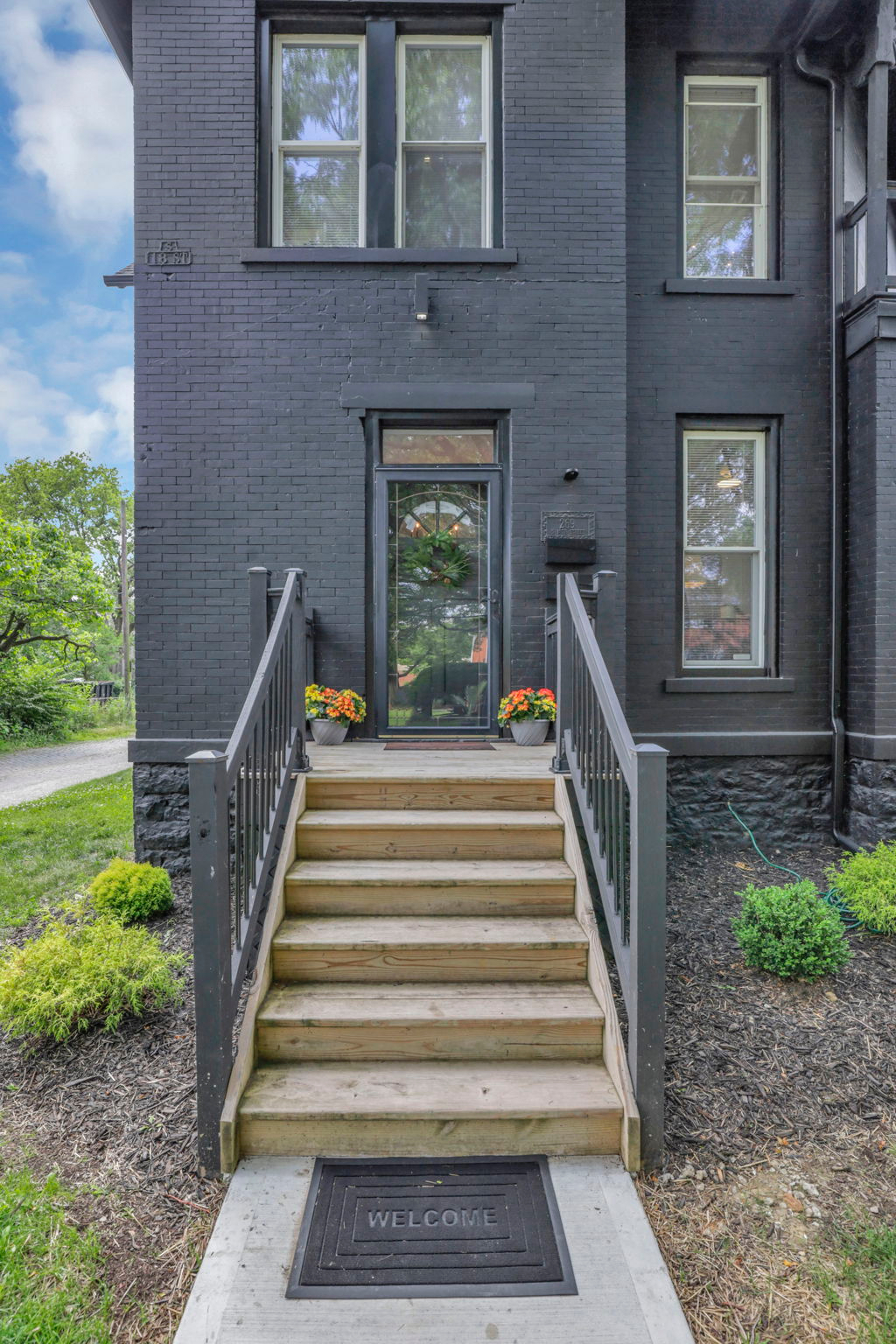 The Towne House/Lower Flat/ Near Downtown Columbus - Photo 2
