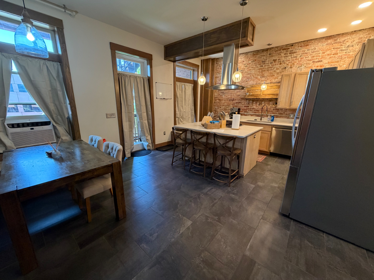 Condo Fully Furnished Near Downtown and Hospital - Photo 3