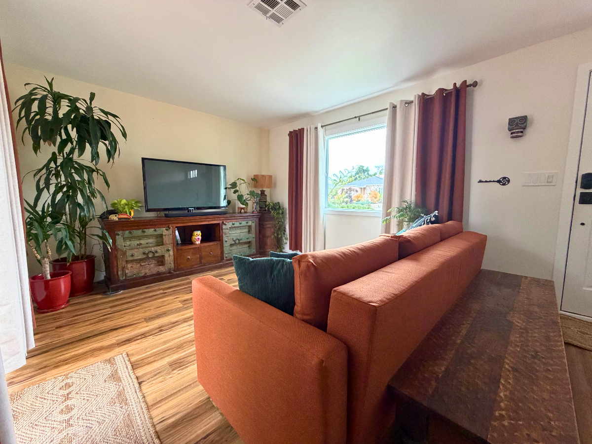 Pueo Hale (Owl House) | Beach Bungalow with Hawaiian Roots - Photo 3