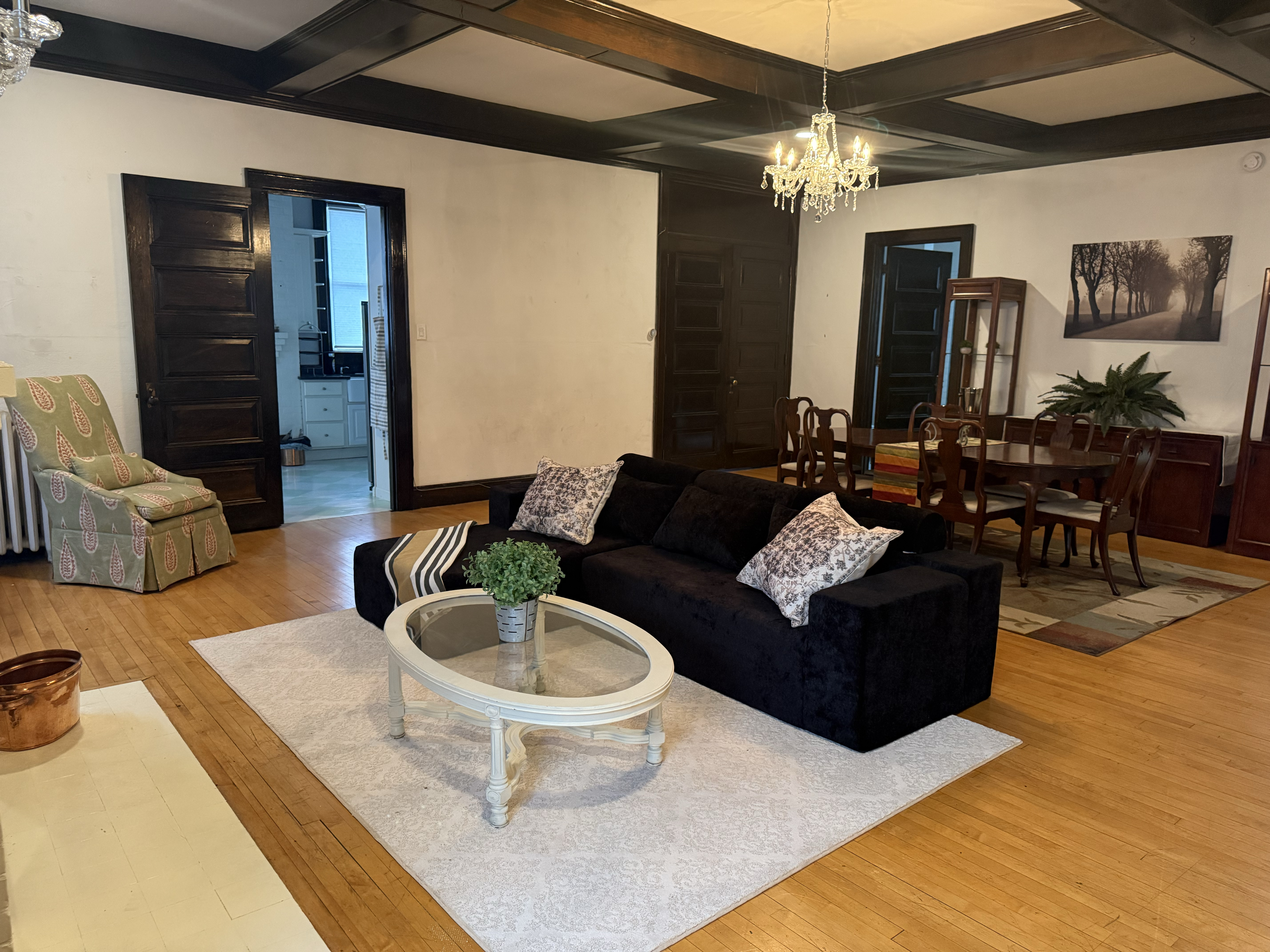 Spacious Downtown Penthouse in White River Junction - 3 Bedrooms, 2 Living Areas & Walkable Location - Photo 11