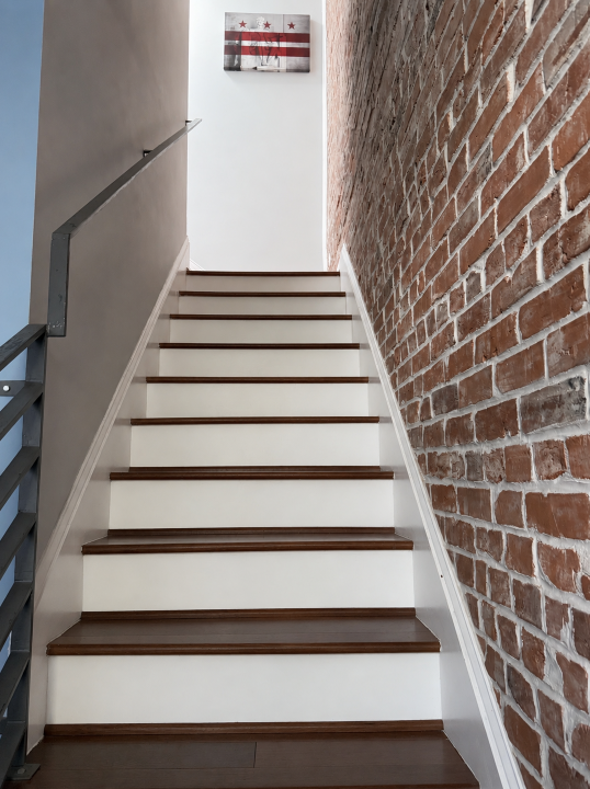 Sophisticated Capitol Hill Living: Elegantly Remodeled Multi-Level Row House - Photo 7