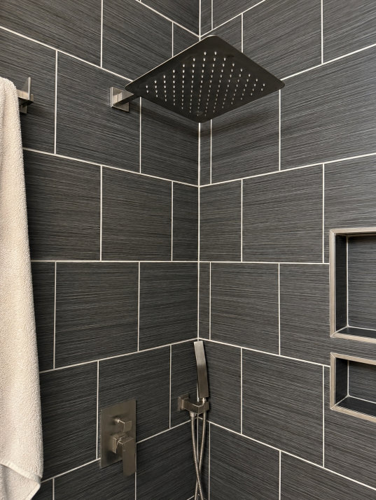 Sophisticated Capitol Hill Living: Elegantly Remodeled Multi-Level Row House - Photo 9