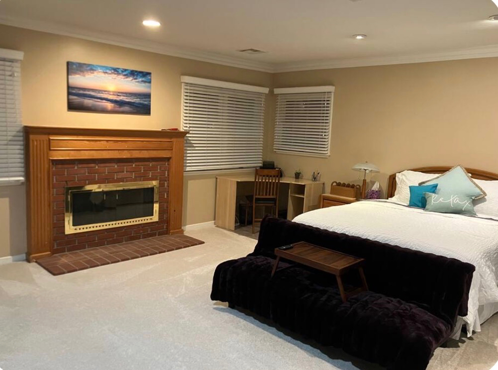 Spacious Private Master Suite - Photo 2