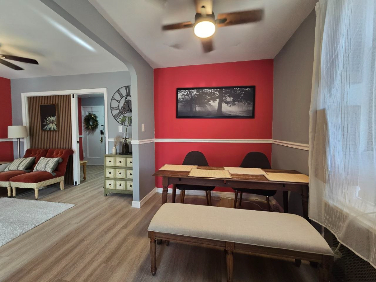 Virtually Whole Apt for the price of a room! Newly renovated, stylishly furnished 1 bedroom apt on a - Photo 6