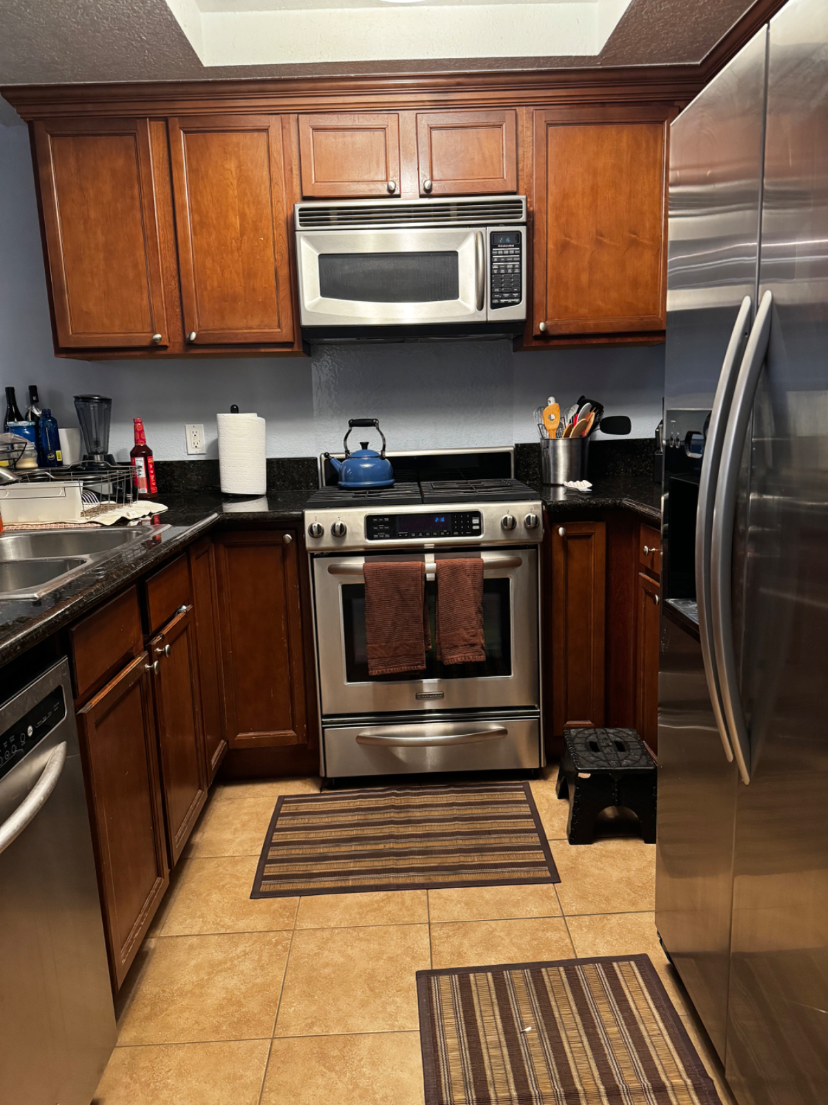 1.5 mil From UCLA, Master Bedroom and Bath & Pt Time Roommate - Photo 4