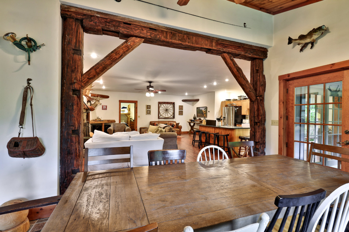 Bear Foot Lodge Spacious Vermont Mountain Chalet Near Killington Resort Riverside Farm - Photo 11