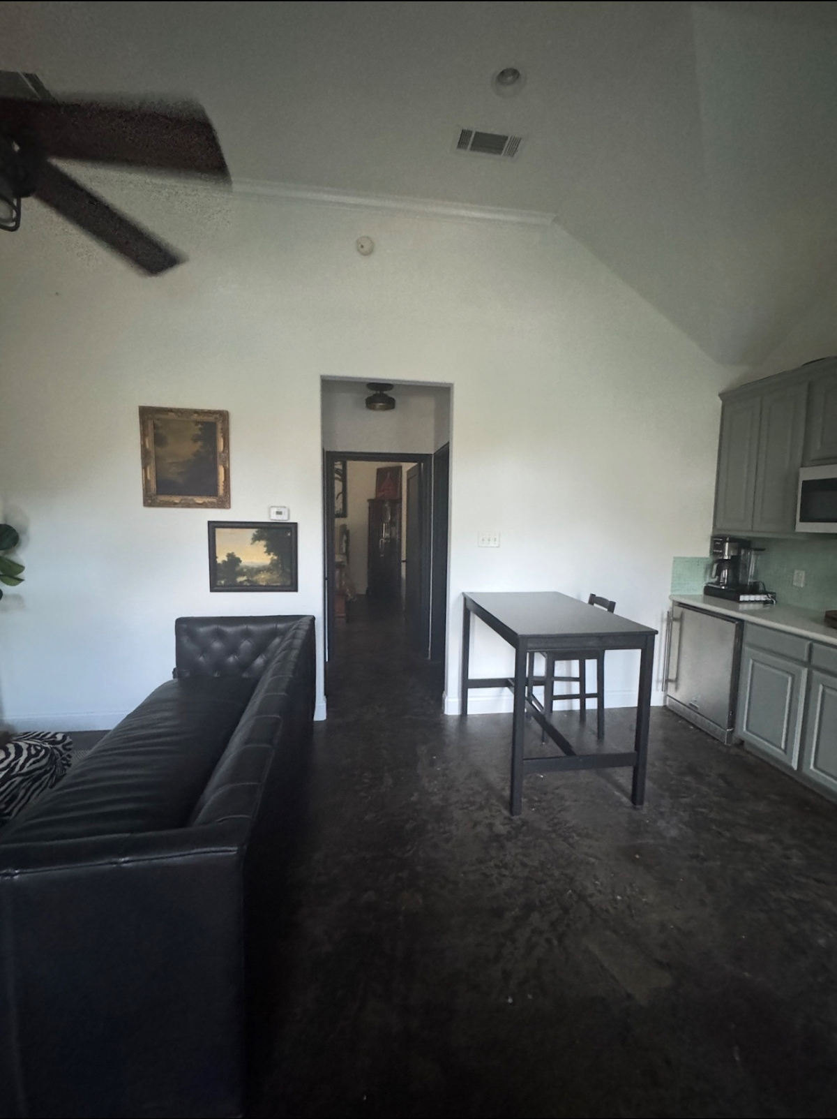 Cozy private cottage near DFW airport - Photo 4