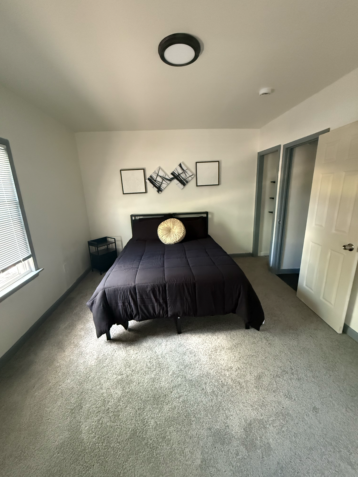 Clean, Cozy, & Convenient - Photo 3
