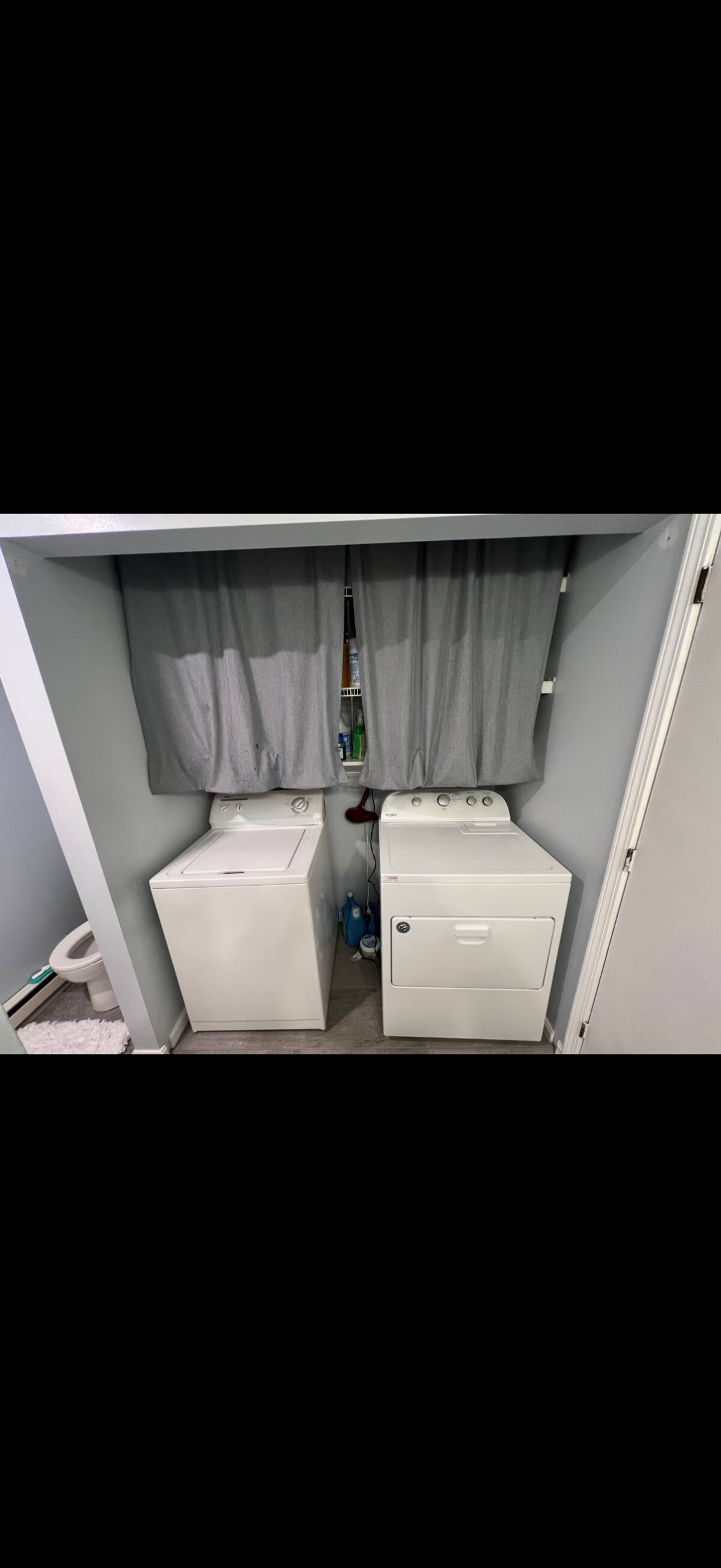 Room rent in two bedroom condo - Photo 1