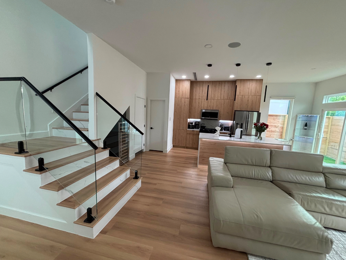 Modern Luxury Townhome - Photo 3