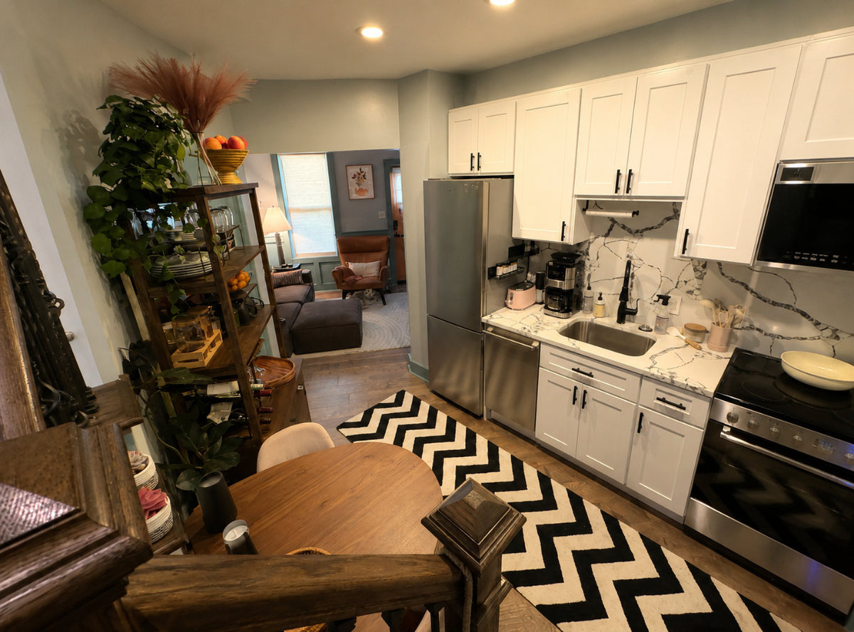 Designer-Furnished 2-Story Rowhouse / Walk to Whole Foods & U Street - Photo 3