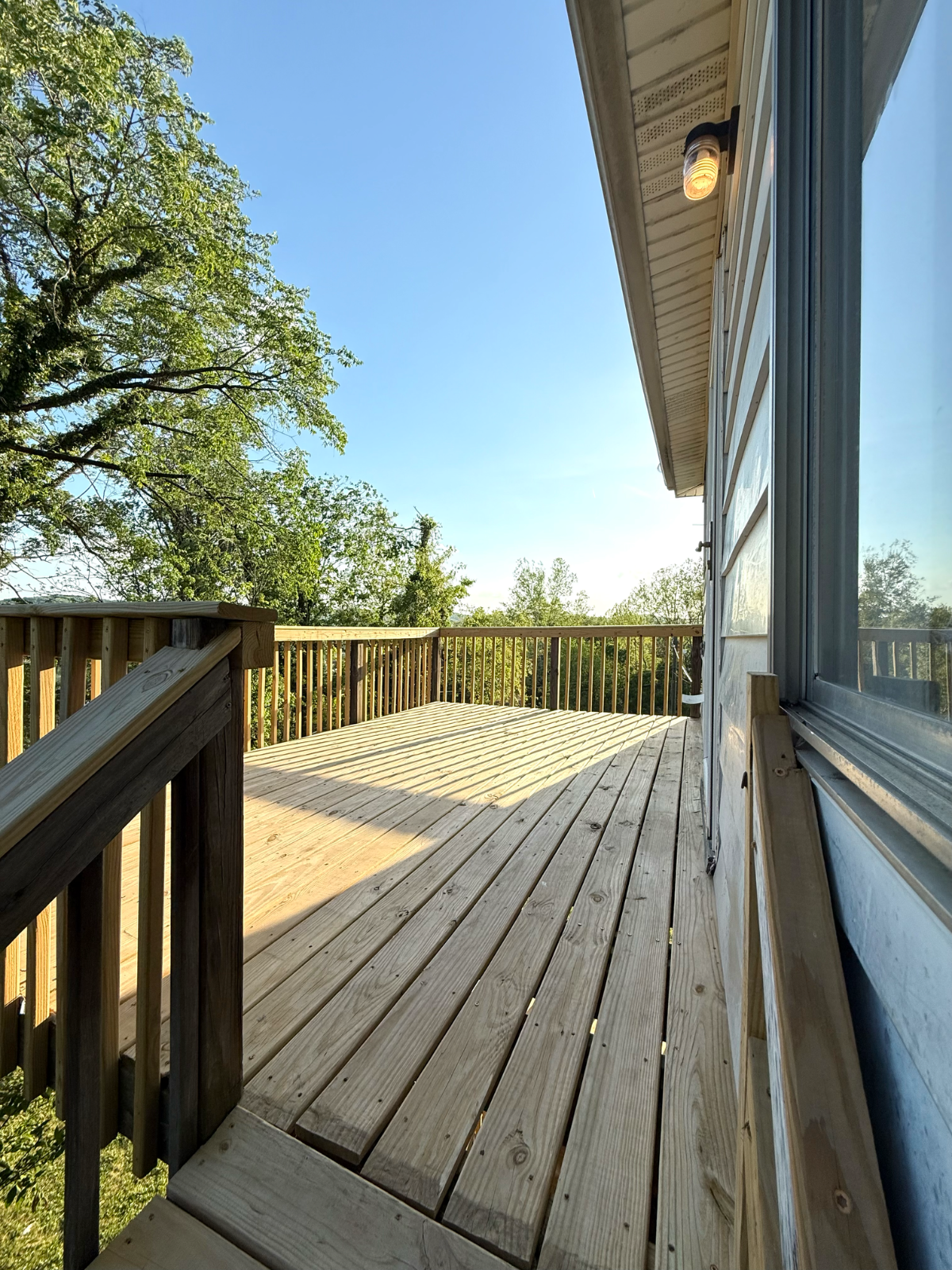 Beautifully Renovated 2 Bedroom, 2 Bathroom Home Short Term Rental - Photo 1