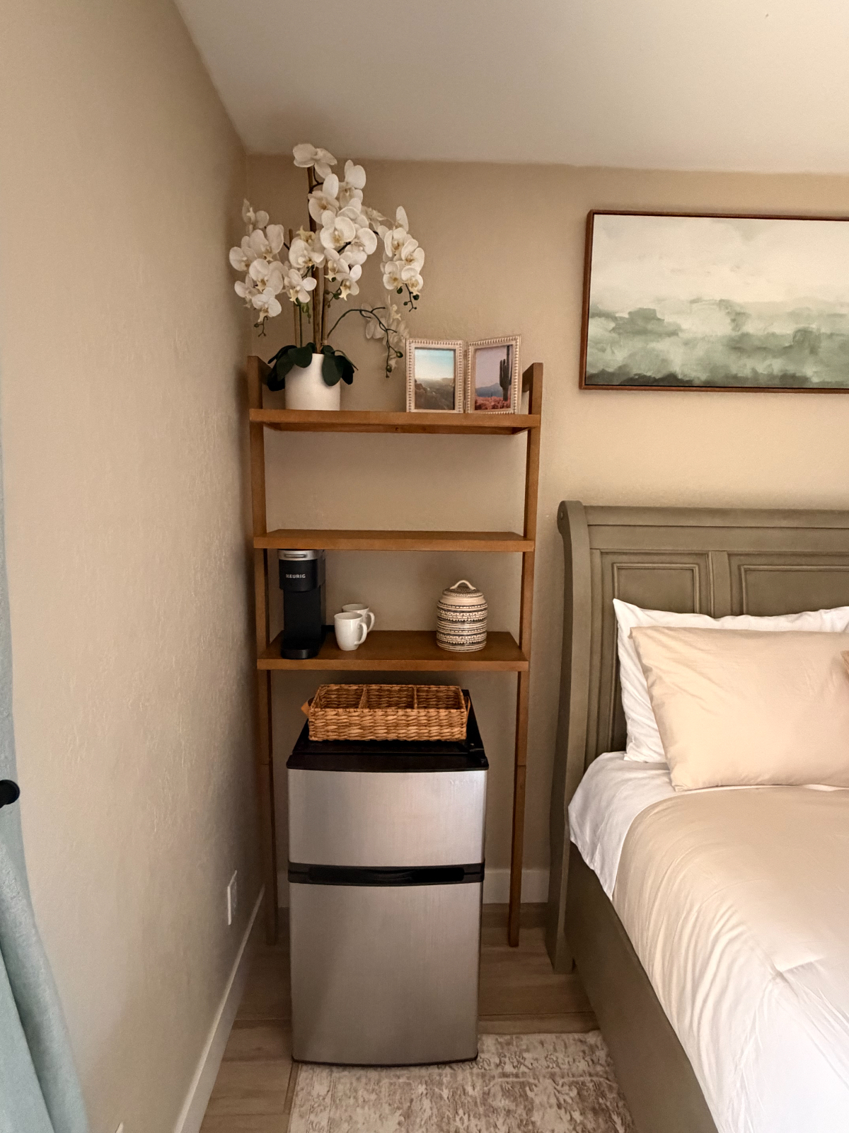 Guest Rooms with Gym, Pool, Fenced Backyard - Photo 6