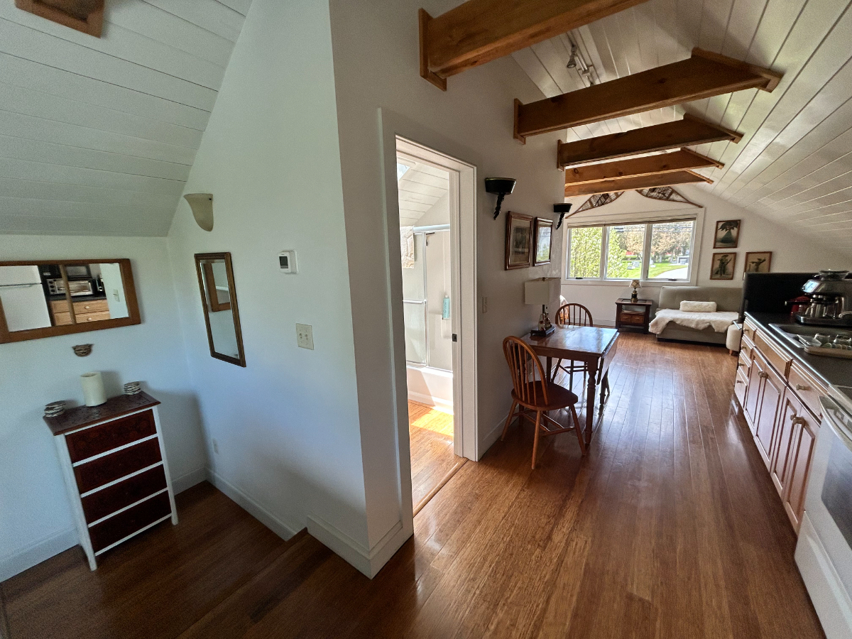Downtown Shelburne Barn Apartment Near Burlington & UVM Medical Unit A - Photo 7